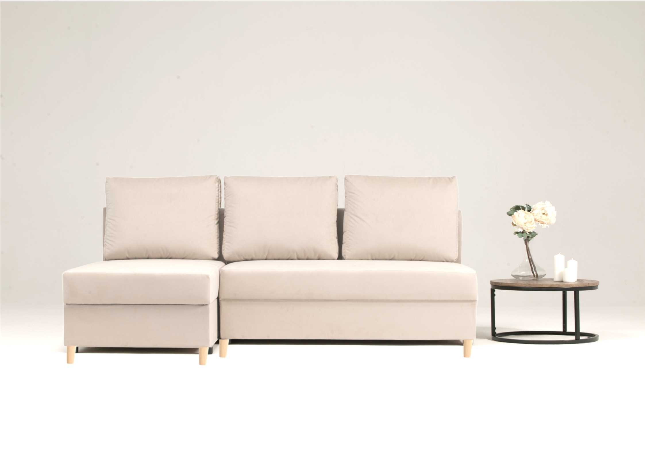 Mały narożnik 200cm na drewnianych nogach 